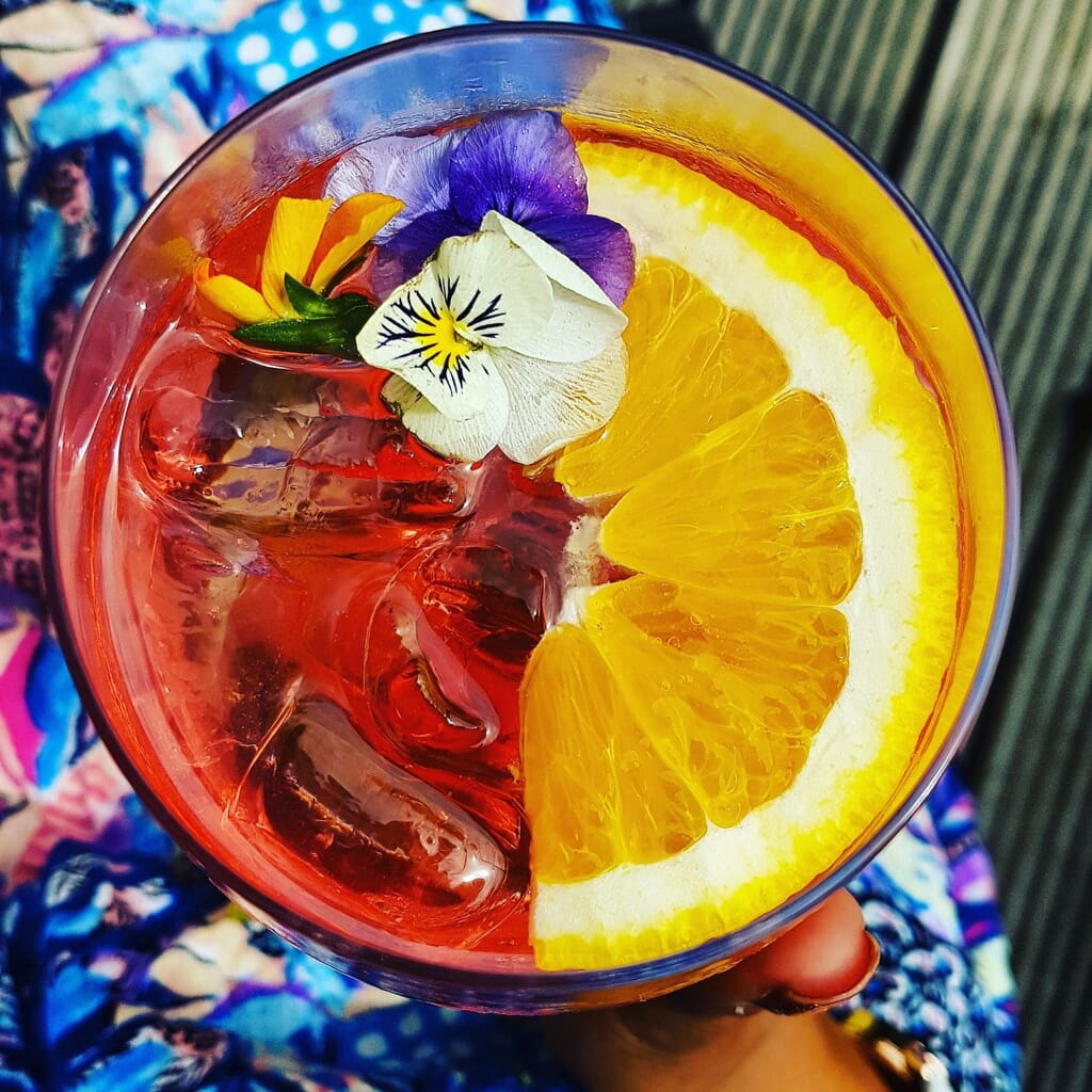 gin-spritz.jpg?w=1024&h=1024&scale gin-spritz.jpg?w=1024&h=1024&scale