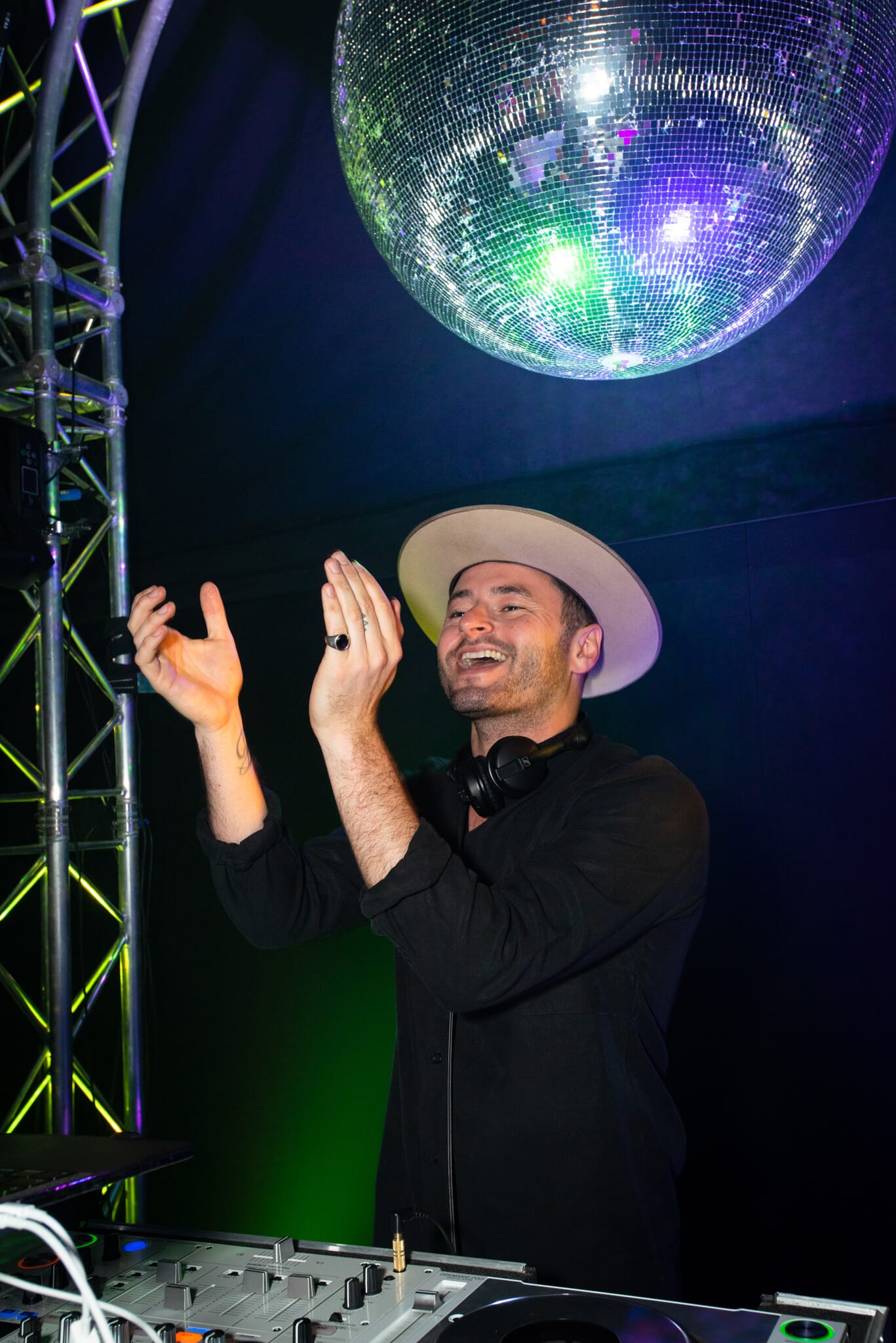 MV19-2094.jpg?w=684&h=1024&scale