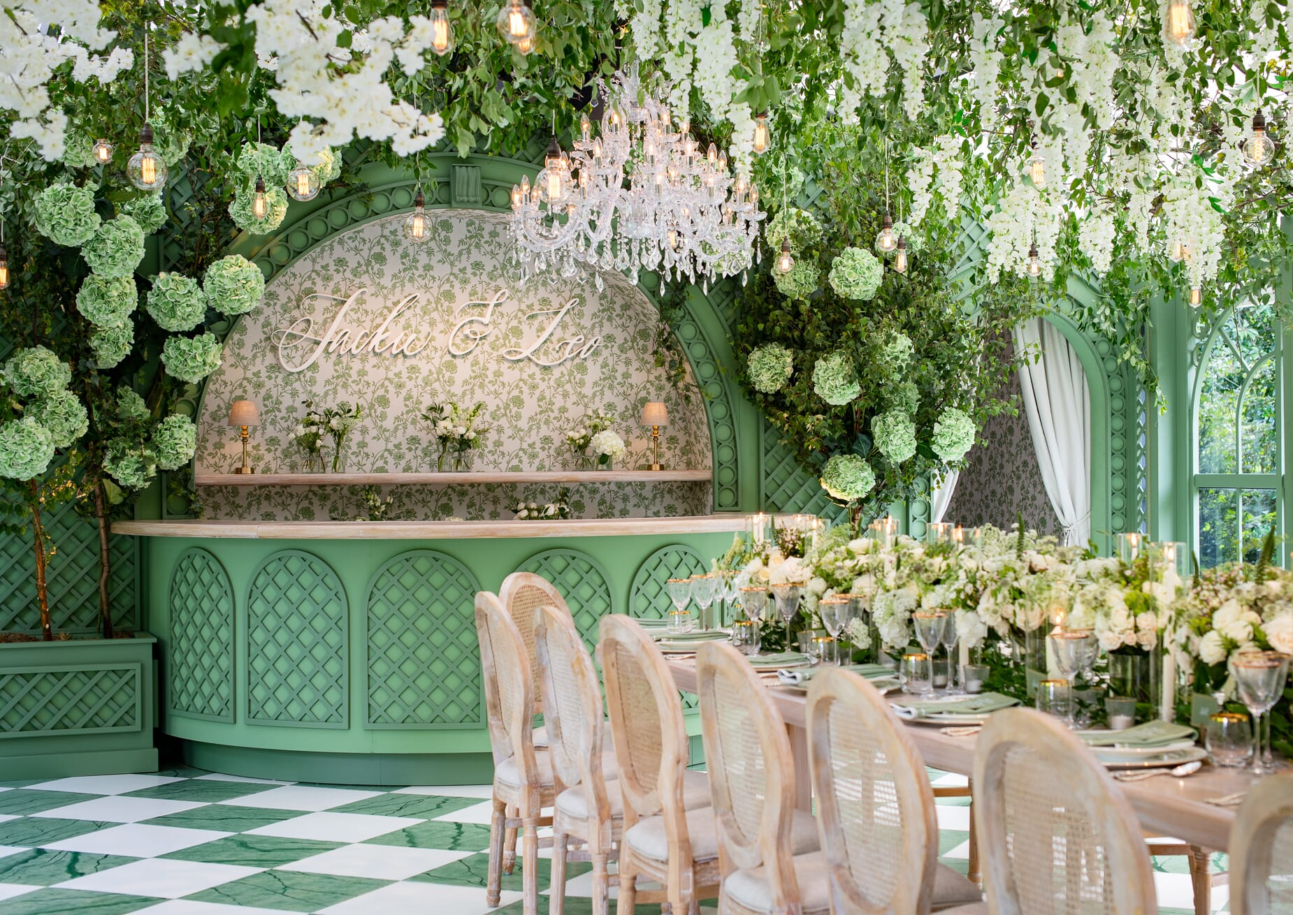 JL725-1800-1.jpg?w=1024&h=725&scale